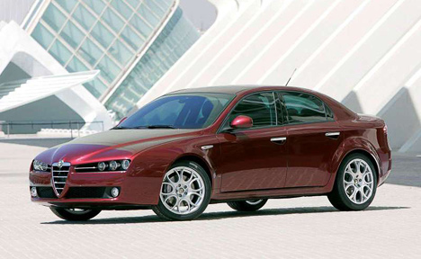 Многие думали, что после модели 156 Alfa Romeo не сможет сделать <nobr>что-то</nobr> более крутое. Но им удалось! Седан 159 просто взорвал автомобильный мир.